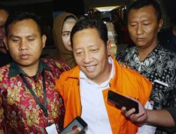 Usai Diperiksa KPK, Cagub Terpilih Maluku Utara Resmi Kenakan Rompi Oranye