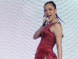Duet Dengan JFlow, Bunga Citra Lestari Sumbang Suara di Closing Ceremony Asian Games 2018
