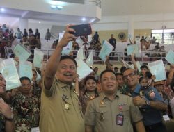 1.112 Warga Manado Terima Sertifikat Tanah Dari Pemerintah Provinsi Sulut
