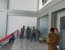 FOTO : Dapur Mini ‘Pindah’ di Depan Pintu Masuk DPRD Sulut