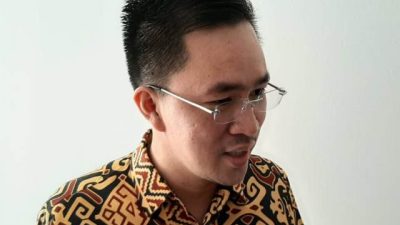 Prinsip Hemat Anggaran, Legislator PSI Sulut Pilih Gunakan Pin Kuningan Ketimbang Emas