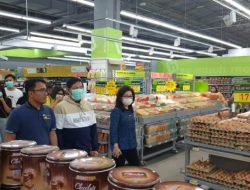 Jamin Ketersediaan Bahan Pokok Pasca Manado Tembus Corona, Walikota Manado Pantau Pasar Swalayan