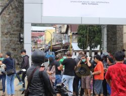 Bagikan 6.000 Masker, WL Apresiasi Antusias Warga Tomohon Cegah Penyebaran Covid-19