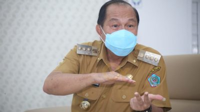 Sebelum Cuti, Walikota Maximiliaan Lomban Cairkan Gaji-13 ASN Bitung