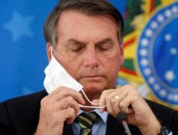 Langgar Protokol Kesehatan Covid-19, Presiden Brazil Terancam Sanksi Denda