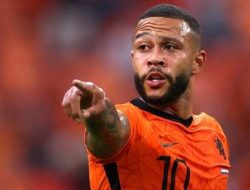 Striker Timnas Belanda Gabung Barcelona