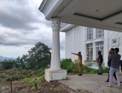 FOTO NEWS : PATUH ARAHAN KPK, BUPATI JOUNE GANDA AMANKAN RUMAH JABATAN