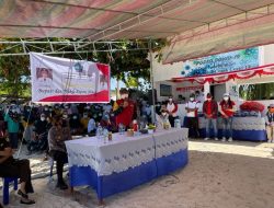 Bupati Joune Ganda Bersama Forkopimda Salurkan Bantuan Untuk Warga Kepulauan Yang Isoman dan Kurang Mampu