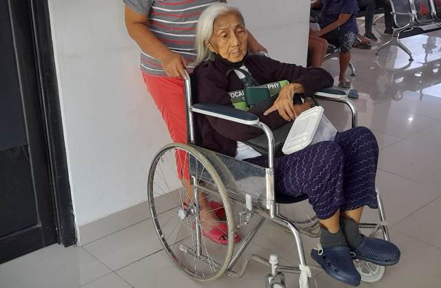 Istri Gubernur Pertama Sulut NZ Ticoalu