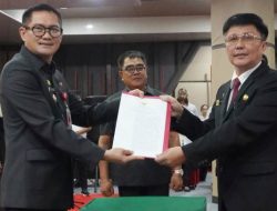 Bupati Joune Ganda Lantik Novly Wowiling Sebagai Sekda Minut