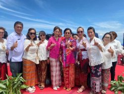 Parade Kebaya Nusantara Goes to UNESCO, Rizya Ganda Davega Ajak Perempuan Minut Cintai Kebaya