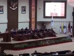 Sampaikan Pantun di Rapat Paripurna, Raski Mokodompit Sentil Proses Pergantian Wakil Ketua DPRD Sulut