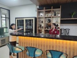 Bar Dan Cafe Polimdo Jadi Keuntungan Tersendiri Mahasiswa Jurusan Pariwisata, Ini Alasannya
