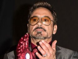 Robert Downey Jr Raup Penghasilan Triliun Bersama Iron Man