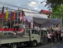 FOTO NEWS : Sambut Pendaftar Calon Gubernur dan Wakil Gubernur, KPU Sulut Percantik Diri