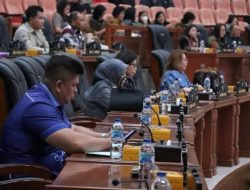 Dihadapan Gubernur Yulius Selvanus, Henry Walukow Kritisi Pelayanan RS Kandou