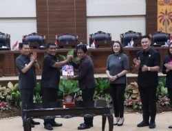 Tandatangani Nota Kesepakatan KUA-PPAS Perubahan Anggaran Tahun 2025, DPRD Sulut Sepakati 19 Poin