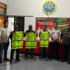 Salurkan CSR, Top 1 Oil Bagikan Rompi Untuk Petugas Parkir di Kota Manado