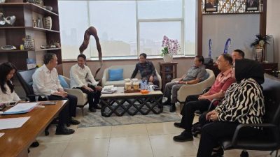 FOTO NEWS : Tindak Lanjut Pembangunan Sungai, Pimpinan dan Anggota DPRD Sulut Sambangi Dirjen SDA Kementerian PU-RI