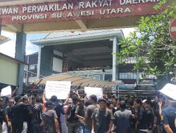 Solar Langka, Sopir Dump Truck Gelar Aksi di DPRD Sulut
