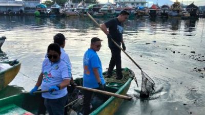 Dukung Gerakan Indonesia Asri, Setwan Sulut Bersama Lintas Sektor Bersihkan Perairan TPI Tumumpa