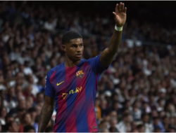 Gary Neville Kecam Barcelona : Bayar Penuh untuk Rashford atau Kembalikan!