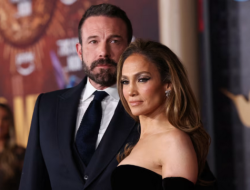 Ben Affleck Serahkan Rumah Mewah Senilai Rp970 Miliar ke J.Lo sebagai Kesepakatan Cerai