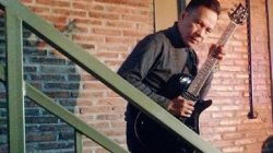 Jenazah Eks Gitaris Stinky, Ndhank Surahman Akan Dimakamkan di Manado