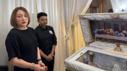 Hadiri Ibadah Pemakaman Korban Kebakaran Megamall, Michaela Paruntu Beri Penguatan Bagi Keluarga Berduka