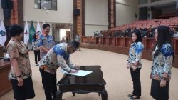 Apresiasi Tinggi Dedikasi Menli Menajang, Plt Sekwan Sulut Sambut Karen Sanger Sebagai Kasubag Baru