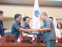 Lima Fraksi DPRD Sulut Kompak Setujui Pembahasan Ranperda APBD 2025 dan Perizinan Berusaha